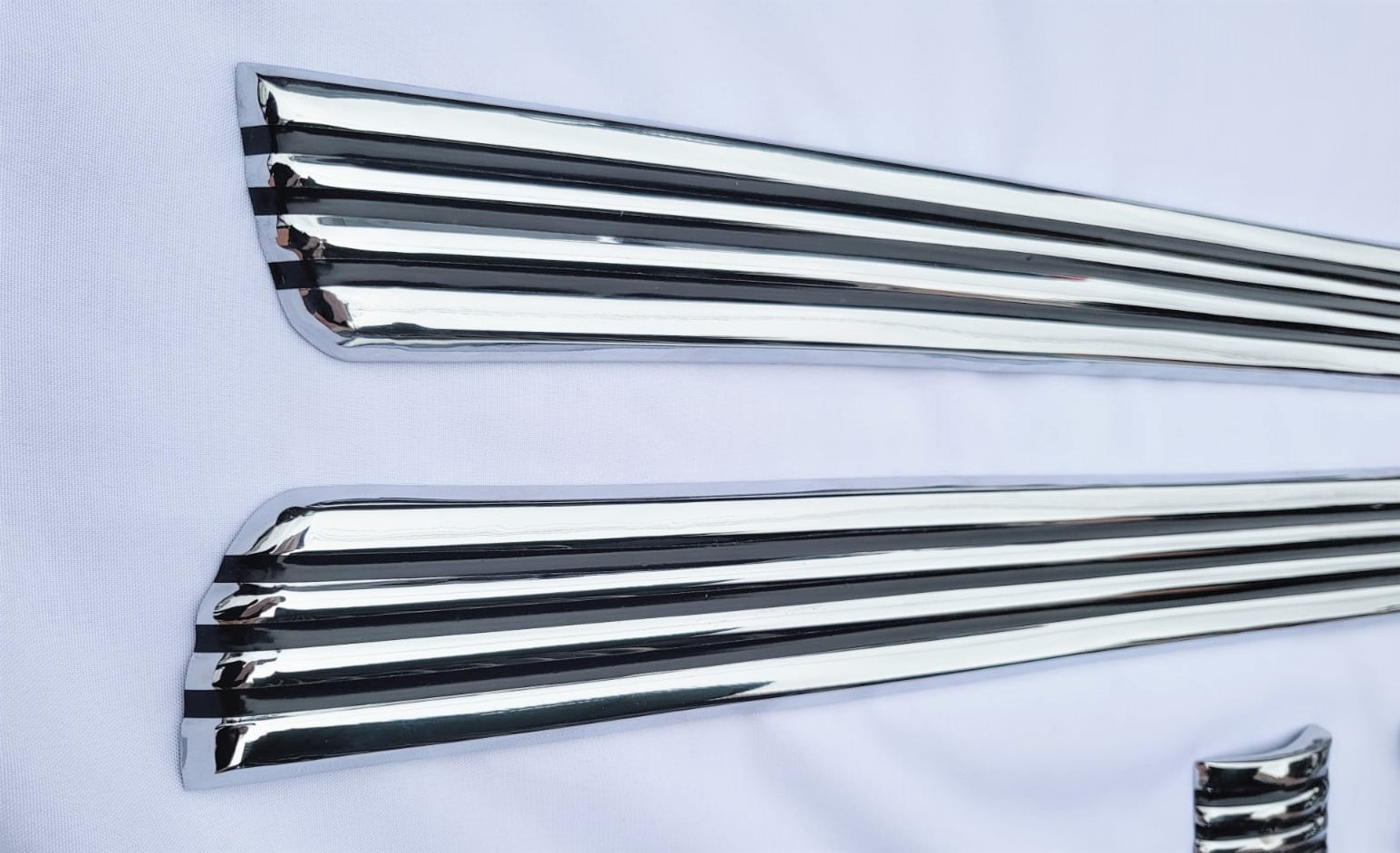 Frisos Caixa De Ar Lateral F100 Americana Bronco